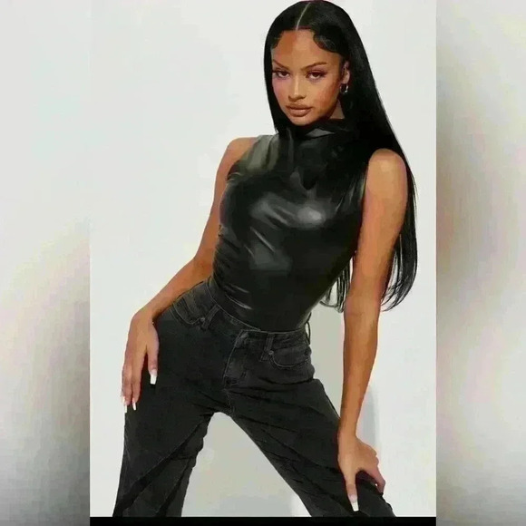 FASHION NOVA Kourtney Faux Leather Bodysuit Size XS - Picture 3 of 4